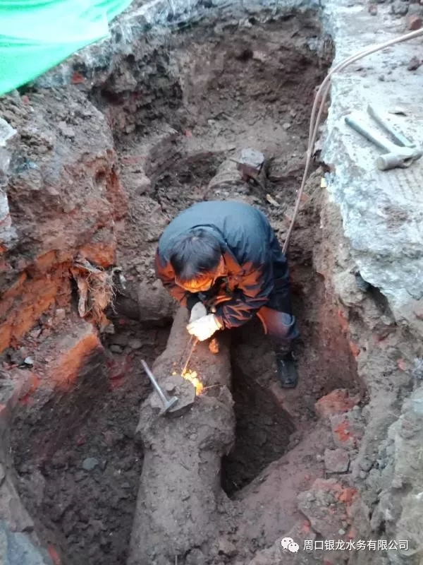 打造高效抢修步队 保证都会宁静供水